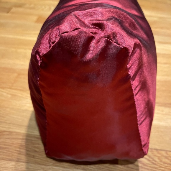 Luxury Bag Pillow Shaper - Picture 7 of 10